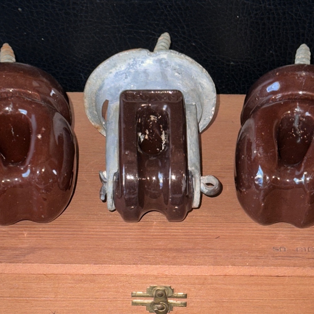 BUNDLE OF 3 VTG CERAMIC WIRE INSULATORS LAG BOLT POLE TELEPHONE POLE  INSULATORS - Picture 8 of 10
